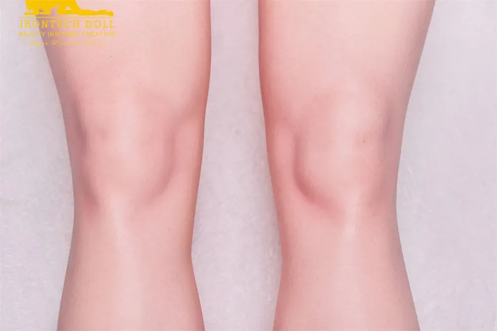 Irontech | 2'7" (83cm) Silicone Torso Legs view 3