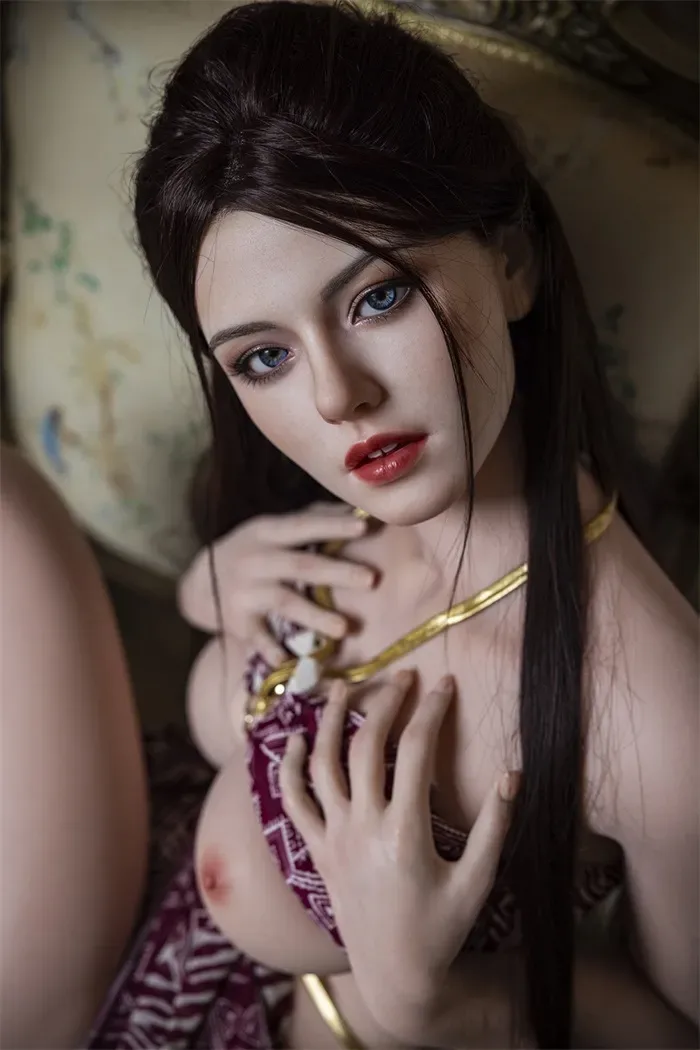 Starpery | Natalia - 5ft 7/171cm D-Cup Silicone Sex Doll view 3